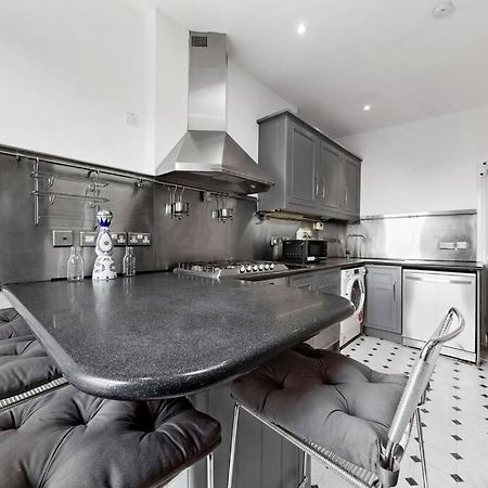 Spacious Sleep 11 With Terrace In Earls Court Ec99 Londres Exterior foto