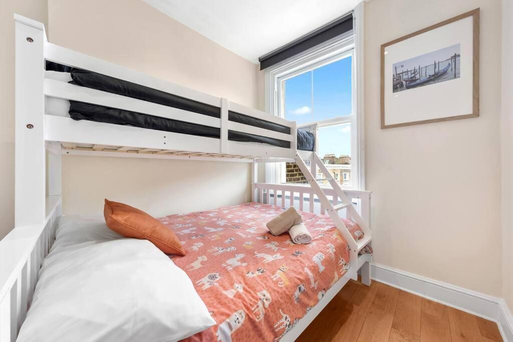 Spacious Sleep 11 With Terrace In Earls Court Ec99 Londres Exterior foto